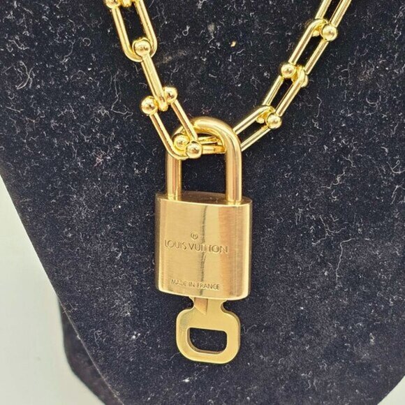 Authentic Louis Vuitton Lock & Key w/ Unbranded Gold Plated Gold Chain Necklace - Picture 4 of 14